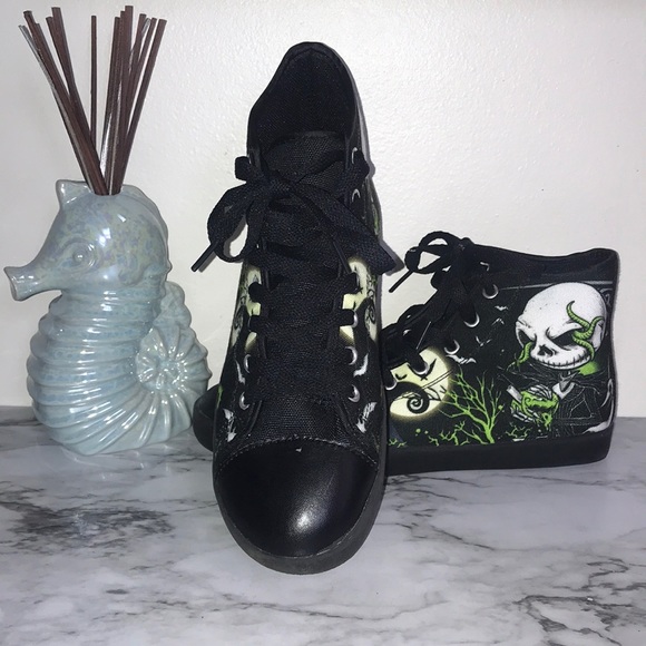 converse jack skellington